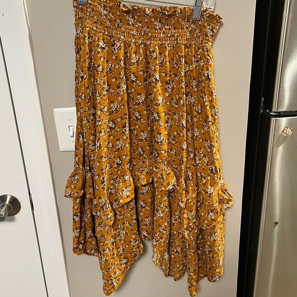 American Eagle Skirt. High waisted size Large